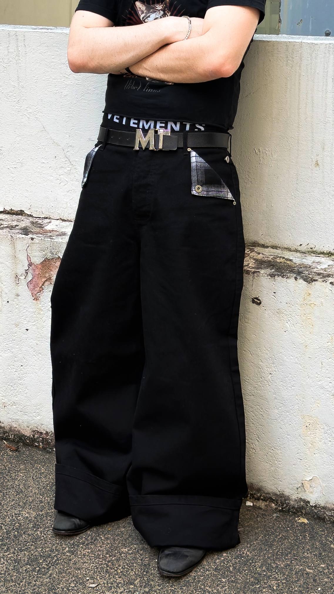 black plaid canvas
